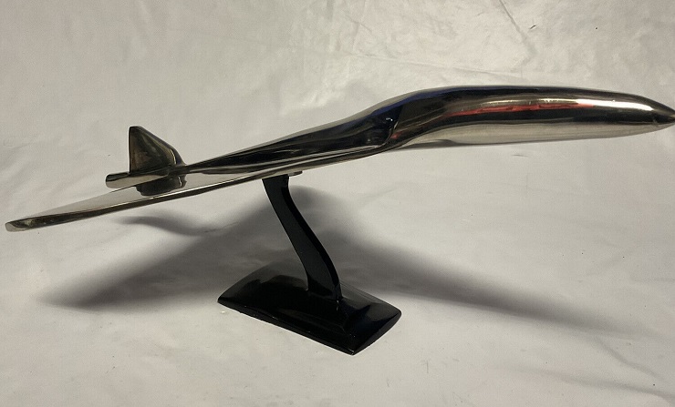 Maquette d'art Concorde en métal chromé 