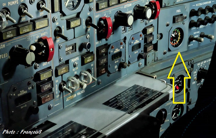 Cockpit : Indicateur Pression Réservoir lacet (Tank Pressure Gauge)