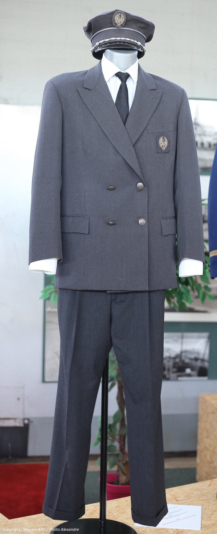 ADP Agent costume gris 1961