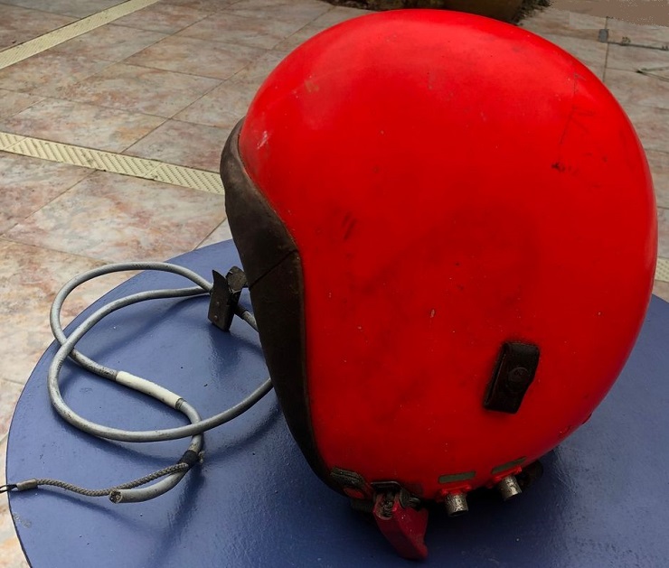 Page N°226 : Casque "Pistard" Concorde