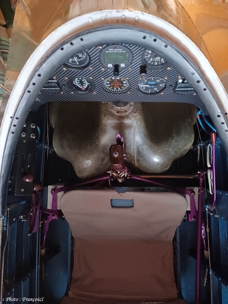 13 Juillet 2022 : Agencement cockpit