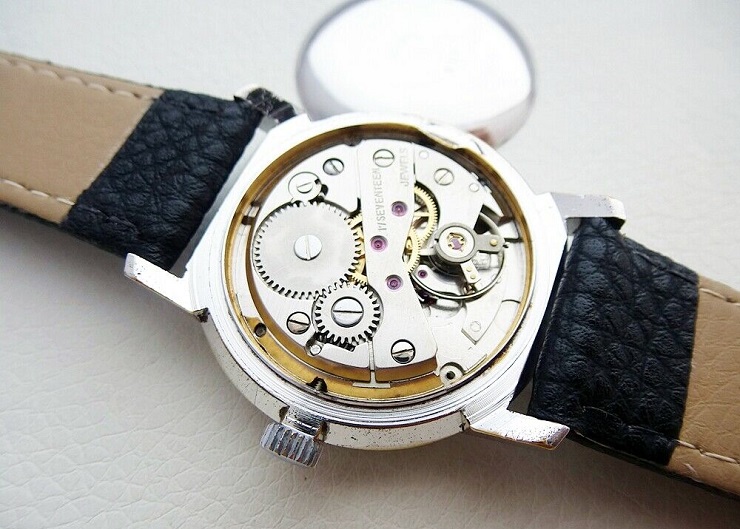 Montre Ankra Concorde chromée JUVENIA