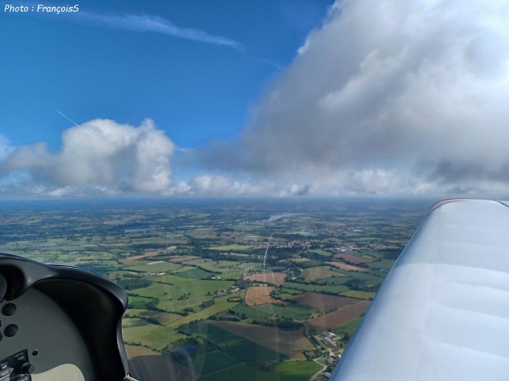 23 Mai 2024 : Vol dans les alentours de Cholet